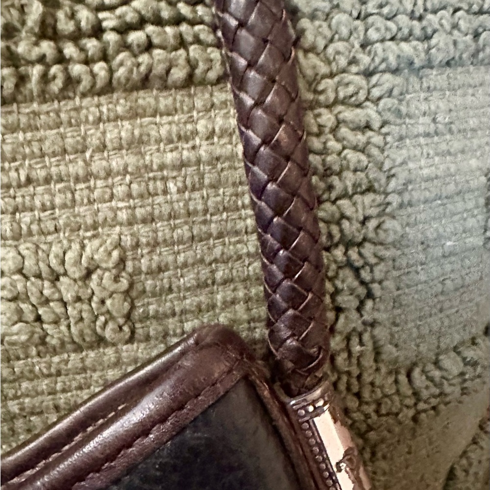 Brighton Elegant Black and Brown Leather Shoulder Bag - Picture 9 of 9